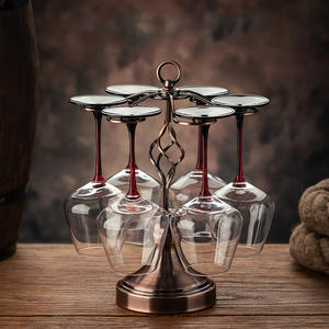 ที่วางแก้วไวน์ทองแดงโรมัน 6 แก้ว ฐานไม้เนื้อแข็ง ชั้นวางลวดเหล็ก สำหรับบาร์ในบ้าน ตกแต่งและจัดเก็บแก้วไวน์ - Product Image 2