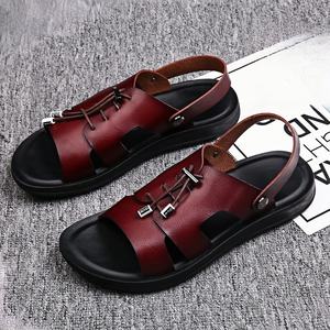 ग्रीष्मकालीन इतालवी हस्तनिर्मित चमड़े के सैंडल सुपर फाइबर चप्पल पहनने वाले पुरुषों के लिए प्रतिरोधी गैर-स्लिप सोल्स आउटडोर आकस्मिक जूते - Product Image 5