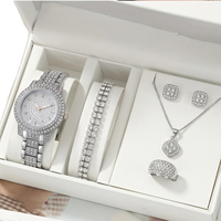 Nouvelle Montre de Luxe Édition Limitée 2026 pour Femme, Élégante, Sportive et Tendance, en Alliage Antique Argent et Or, à Quartz, avec Cadran Diamanté, Idéale pour Cadeau