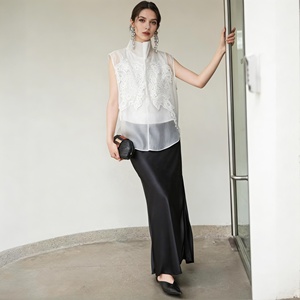 Nuova <span class=keywords><strong>Blusa</strong></span> Elegante da Donna 2026 con Collo Alto e Ricami Senza Maniche per Primavera Estate - Product Image 2