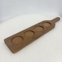 Planche de dégustation de bière en bois personnalisée avec 4 trous pour verres à vin, plateau de service en bois