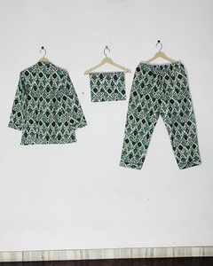 Ensemble de pyjama tendance en coton, motif ethnique imprimé à la main, idéal pour les voyages, pour femmes, prix de gros - Product Image 2
