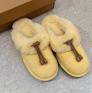 Pantuflas UGG de ante con cordón decorativo y ribete de forro polar, puntera cerrada, cálidas, con forro de lana, para invierno, estilo casual, para mujer - Product Image 4