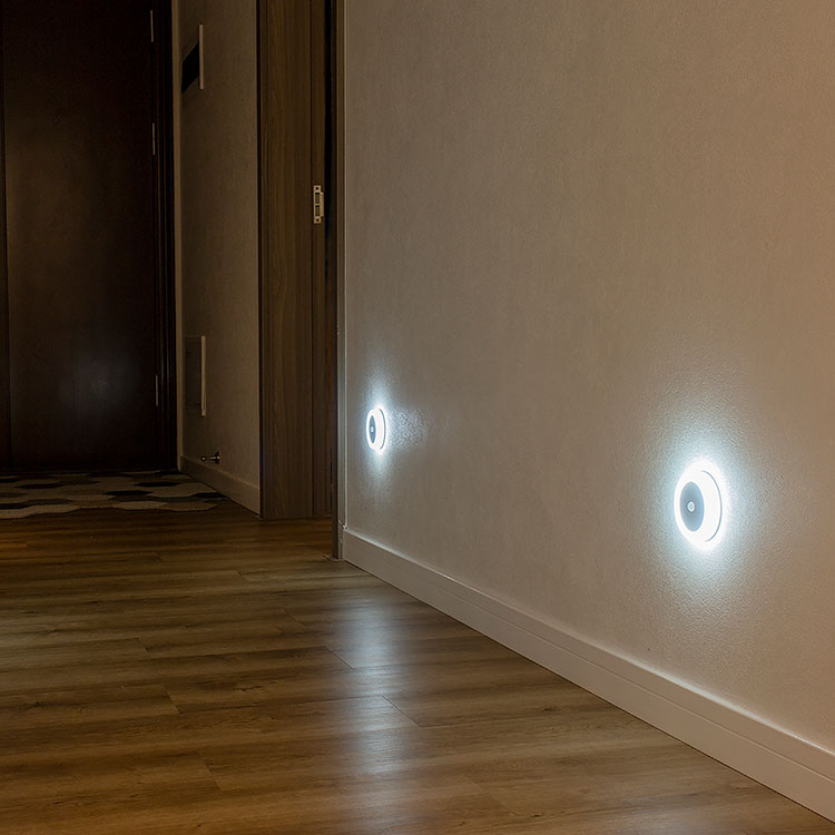 Светодиодный ночник с датчиком движения, заводской настенный светильник, лампа для спальни, гостиной, чулана, украшение для дома, теплый белый свет