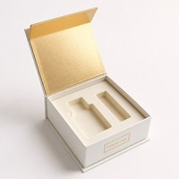 Coffret cadeau de parfum en carton rigide de luxe avec couvercle magnétique et sac en papier assorti