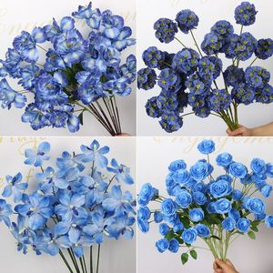 Fleurs artificielles bleu Klein, fleurs en soie, branche unique, décoration de mariage - Product Image 3