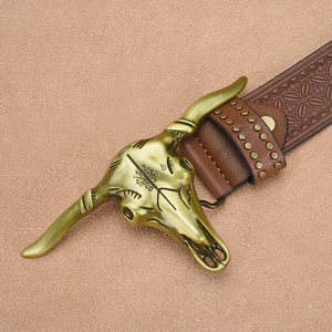 Cinturón <span class=keywords><strong>de</strong></span> <span class=keywords><strong>Cuero</strong></span> Vacuno Repujado para Hombre, Hebilla <span class=keywords><strong>de</strong></span> Aleación <span class=keywords><strong>con</strong></span> Tachuelas Personalizada, Estilo Moderno, Venta al Por Mayor, Ancho <span class=keywords><strong>de</strong></span> 2-4 cm, Largo <span class=keywords><strong>de</strong></span> 105-125 cm - Product Image 2