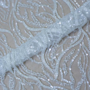 Tissu en dentelle perlée de haute qualité pour vêtements - Product Image 1