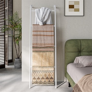 Porte-manteau et porte-serviettes pour chambre et salle de bain - Product Image 2
