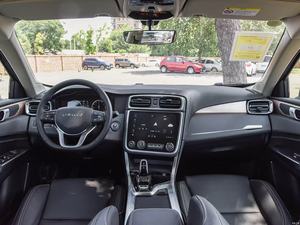 Auto Usado de Alta Calidad: Modelo 2019 <span class=keywords><strong>Lynk</strong></span> & <span class=keywords><strong>Co</strong></span> <span class=keywords><strong>01</strong></span> - <span class=keywords><strong>Precio</strong></span> Accesible, Fácil de Encender y Manejar, Motor Potente - Product Image 4
