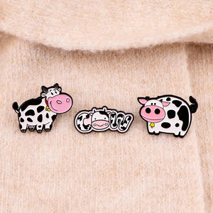 Hete Verkoop Schattige Koe Zacht Ltter Email Pin Dierlijke Melkvee Koe Spelden Badge Broche Voor Boerderij Souvenir - Product Image 5