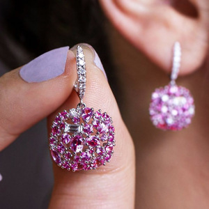 Orecchini a Cerchio con Cristalli Rossi per Donne, Eleganti Accessori per Uso Quotidiano e Feste - Product Image 3