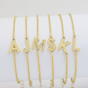 Tốt Nhất Bá<span class=keywords><strong>n</strong></span> Tùy Chỉnh Dnhã Đơ<span class=keywords><strong>n</strong></span> Giả<span class=keywords><strong>n</strong></span> 18K Vàng Brass Ban Đầu 26 Vố<span class=keywords><strong>n</strong></span> Thư Bảng Chữ <span class=keywords><strong>C</strong></span>ái Quyế<span class=keywords><strong>n</strong></span> Rũ <span class=keywords><strong>C</strong></span>ó Thể Điều Chỉnh Vòng Đeo Tay Trang Sứ<span class=keywords><strong>c</strong></span> Cho <span class=keywords><strong>C</strong></span>á<span class=keywords><strong>c</strong></span> <span class=keywords><strong>C</strong></span>ô Gái - Product Image 2