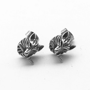 Pendientes con diseño de cabeza de lobo de Yunnique, de acero titanio, diseño de espada, estilo retro, joyería de moda. - Product Image 3