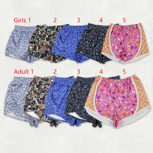 Abbigliamento Coordinato Mamma e Figlia, Abbigliamento Sportivo per Fitness e Yoga, Pantaloncini Estivi Colorati con Stampa Leopardata - Product Image 1