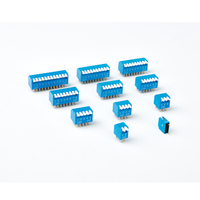 Interrupteur DIP traversant DPL-05B bleu, type piano standard, 5 positions, avec actionneur long, bornes plaquées or, pas de 2,54 mm