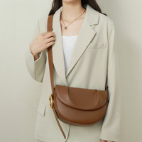 Sac bandoulière plissé en cuir couleur châtaigne pour femme, style rétro européen, sacs à main et pochettes féminins, sac polyvalent de luxe 2025