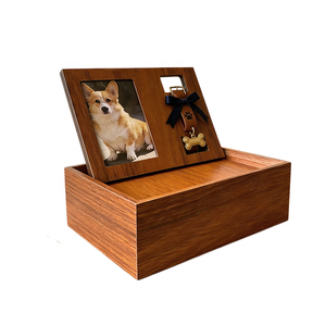 Penjualan Panas Kotak Kayu untuk Hewan Peliharaan dengan Bingkai Foto, Kotak Kremasi Kayu Alami Buatan Tangan, Kotak Kayu untuk Abu Jenazah Anjing Kucing, Kotak Kayu untuk Hewan Peliharaan. - Product Image 1