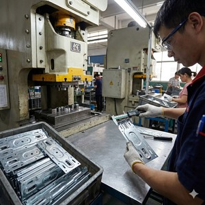 YOD Handmatige Metalen Airconditioning Bevestiging 2,0 mm Verdikte Hangplaat Haakbeugel Duurzaam Milieuvriendelijk voor Commercieel Gebruik - Product Image 6