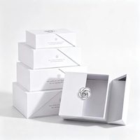Boîte cadeau blanche à double porte, boîte rigide à rabat, décoration camélia, emballage de parfum, boîte cadeau pour mariage, anniversaire, festival, souvenir
