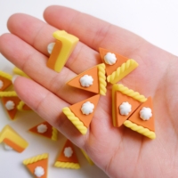 Nouvelles figurines créatives de 100 pièces, mini gâteaux et desserts, modèles d'aliments pour maison de poupée, décorations de nourriture artificielle pour jardin féerique