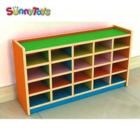 Étagère à chaussures en plastique pour maternelle avec meubles de rangement pour jouets d'enfants, idéale pour les écoles, les crèches et les garderies
