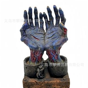 Décoration de main de zombie en résine pour Halloween avec chaîne et cadenas, ornement artisanal pour intérieur et extérieur - Product Image 2