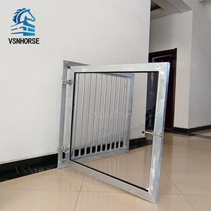 Окно для конюшни из закаленного стекла повышенной прочности, надежное окно для конюшни из горячеоцинкованной стали для конноспортивных объектов - Product Image 1