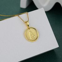 Collar con Colgante de Letra Inicial A-Z Chapado en Oro de Alta Calidad al por Mayor para Hombres y Mujeres con Cadena de Caja