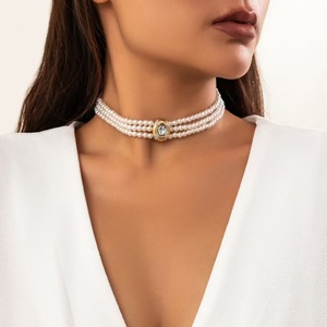 Stapelbare Perlen-Choker-Halskette mit geometrischem Schleifen-, Schmetterlings- und Herzanhänger, christlich inspirierte Perlenkette für Damen - Product Image 2