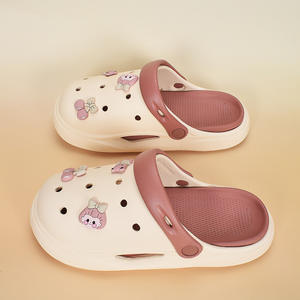 By-1610 Cherry Girl Crocs Clogs, zapatos de playa de verano con plataforma de color amarillo y verde caramelo para mujer, tacón de 3cm, para las cuatro estaciones - Product Image 5