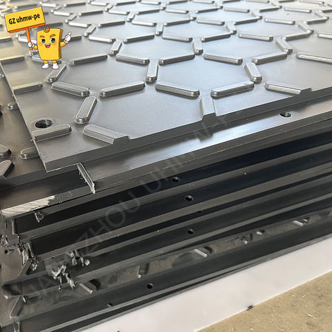 Factory Price Durable Black Plastic HDPE Ground Road Mats