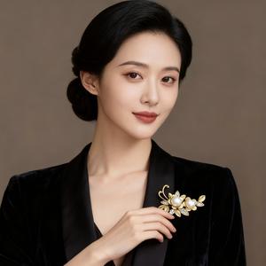 เข็มกลัดคริสตัลรูปดอกไม้ทันสมัย ประดับด้วยเพชรเทียม ตัวเรือนโลหะผสมชุบทอง  แบบปรับแต่งได้ ใช้ได้ทุกวัน เหมาะสำหรับงานหมั้นและงานแต่งงาน - Product Image 5