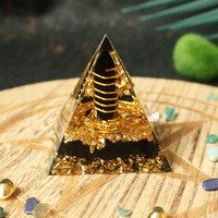 Beliebte DIY Kristallpyramide Harz-Kunsthandwerk mit Epoxidharz-Tropfen Tischdekoration