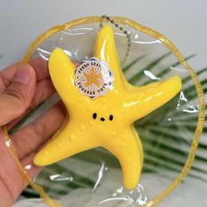CHENXI Juguete Blandito de Estrella de Mar Amarilla Taba, Llavero Creativo de TPR, Juguete Antiestrés para Estudiantes - Product Image 1