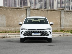 BYD Qin PLUS 2026 DM-i 210KM Compatto Aggressivo - Product Image 1