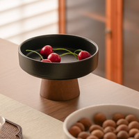 Assiettes en céramique sur pieds hauts 2026, très populaires, avec assiettes à dessert sur pieds hauts pour les plateaux de thé de l'après-midi, idéales pour la maison et le salon à la française