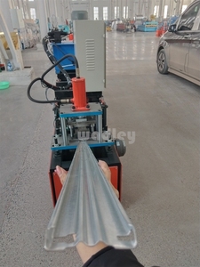 เครื่องขึ้นรูปคานแบบตั้งตรงเครื่องขึ้นรูปคานชั้นวางแบบยืน - Product Image 5