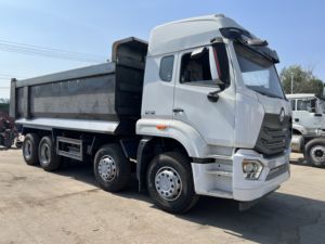 รถบรรทุกฮาวโอ 8x4 ยูโร 2 ดีเซล รถบรรทุกขนาดเล็กใหม่สำหรับงานเหมือง รถดัมพ์ 10 ล้อ รถบรรทุกเทท้าย 11-20 ตัน พวงมาลัยซ้าย กล้องมองหลัง 251-350 แรงม้า 6-8 ลิตร - Product Image 4