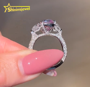 Bague de fiançailles personnalisée en or blanc 5ct taille coussin 10k 14k 18k VS DEF couleur IGI certifiée en diamant cultivé en laboratoire - Product Image 4