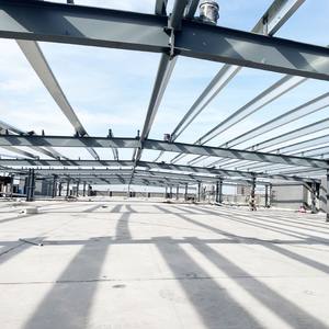 Construction de toitures d'ateliers en ossature métallique, fabrication et installation de projets clés en main à domicile et à l'étranger, à bas et à haut coût - Product Image 1