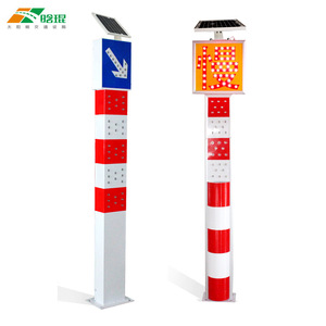 Poste de Advertencia de Tráfico Solar con Pantalla LED IP65, Montaje en Suelo, Lámina Reflectante, Material PP - Product Image 4