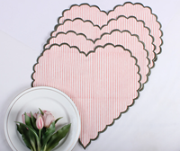 Napperons en coton rayés imprimés à la main avec bord festonné pour la décoration de table lors de dîners, fêtes et mariages, style ferme