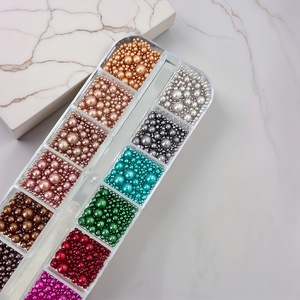 Accessoires de <span class=keywords><strong>nail</strong></span> <span class=keywords><strong>art</strong></span> en résine perlée rétro de Noël à 12 compartiments, strass à dos plat de tailles assorties, embellissements très demandés, <span class=keywords><strong>pas</strong></span> chers - Product Image 4