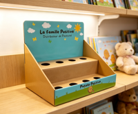 Cadeaux avec logo client, jouets, collations, petit comptoir, boîte de présentation de table
