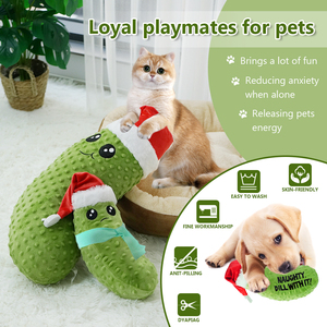 2025 lüks yeni ürün yeşil noel salatalık gıcırtılı peluş Chew oyuncaklar komik köpekler turşu Pet çiğneme ile oynarken peluş oyuncaklar - Product Image 4