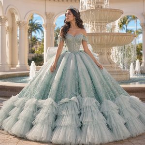 ชุดราตรีงาน Quinceanera สีเขียวพาสเทลแบบเปิดไหล่ ปี 1563 ประดับลูกไม้ปักลาย ประดับด้วยลูกปัด พิมพ์ลายระบาย แต่งระบายยาวลากพื้น - Product Image 1