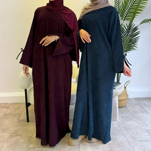 <span class=keywords><strong>Robe</strong></span> Abaya Modeste d'<span class=keywords><strong>Hiver</strong></span> en Velours Côtelé Fin avec Nœud Papillon pour <span class=keywords><strong>Femme</strong></span> Musulmane Élégante Vêtements Islamiques Vente en Gros Dubaï Abaya Fermée avec Poche - Product Image 1