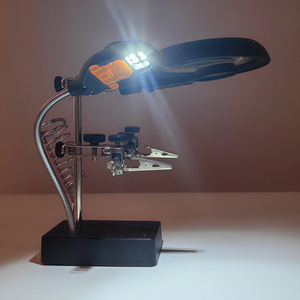 Loupe de bijoutier professionnelle avec support auxiliaire 2,5X 7,5X 10X, main d'aide pour la soudure et 6 lumières LED - Product Image 3