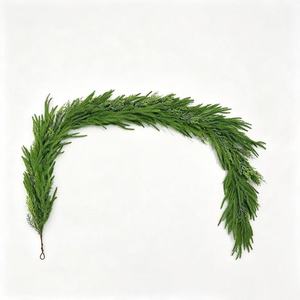 Guirnalda de Pino Navideña SATA de 180 cm con Luces para Decoración de Carpas y Fiestas - Product Image 5